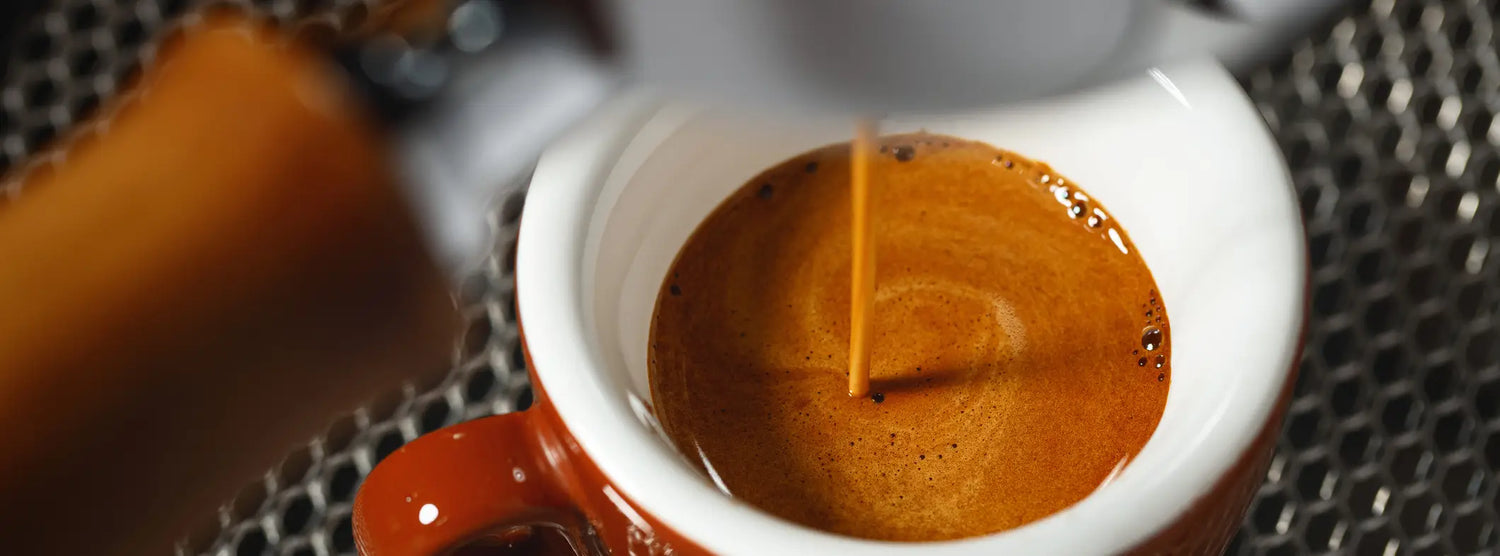 espresso mit kräftiger crema von der siebträger espressomaschine